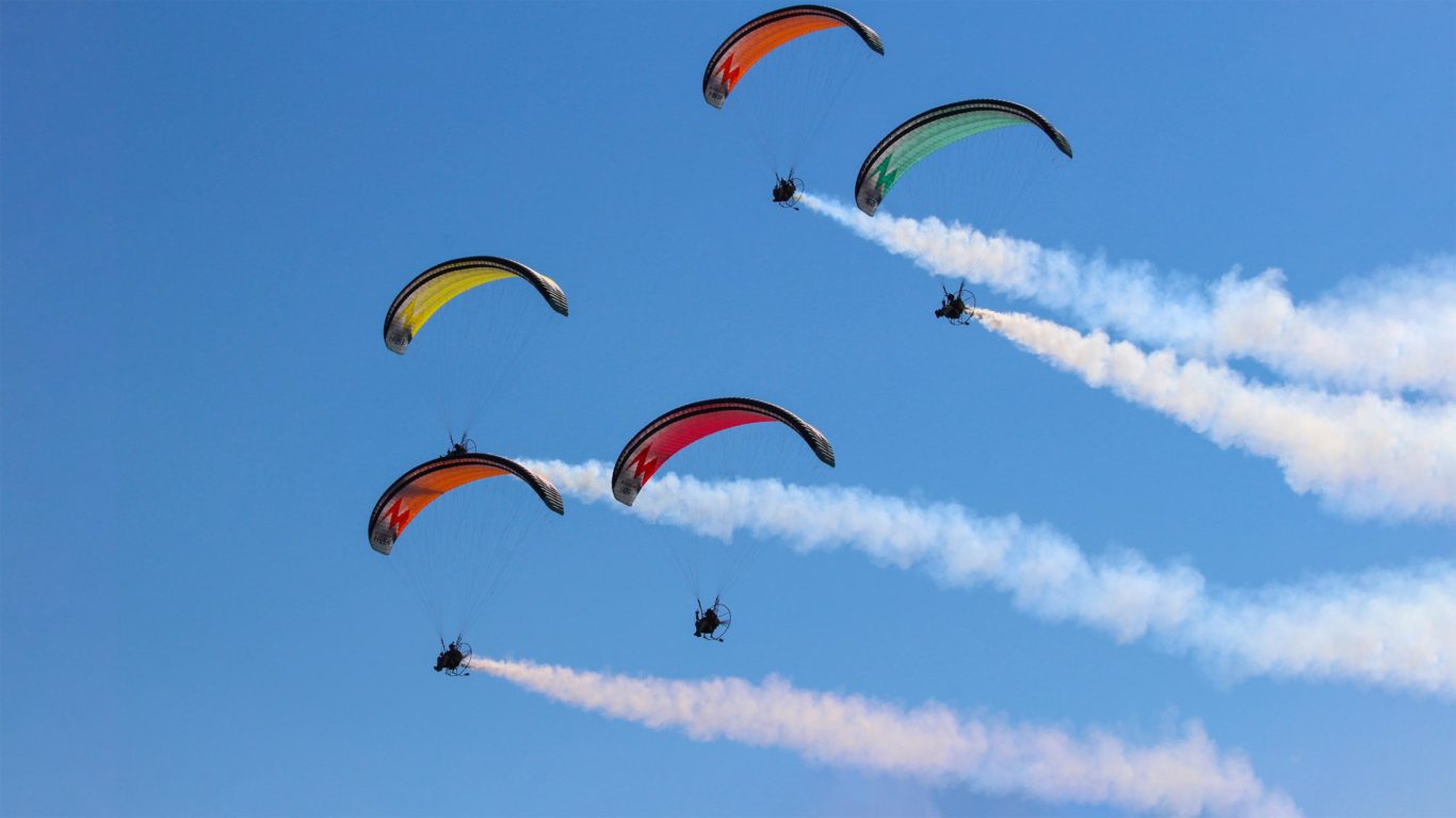 Vittorazi Motors - Paramotore in volo